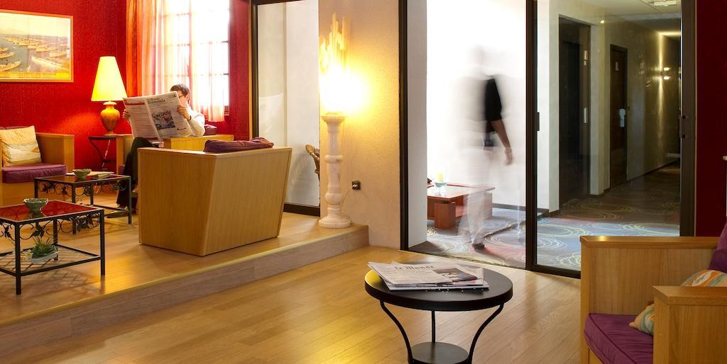 Olemps Hotel Les Peyrieres מראה חיצוני תמונה
